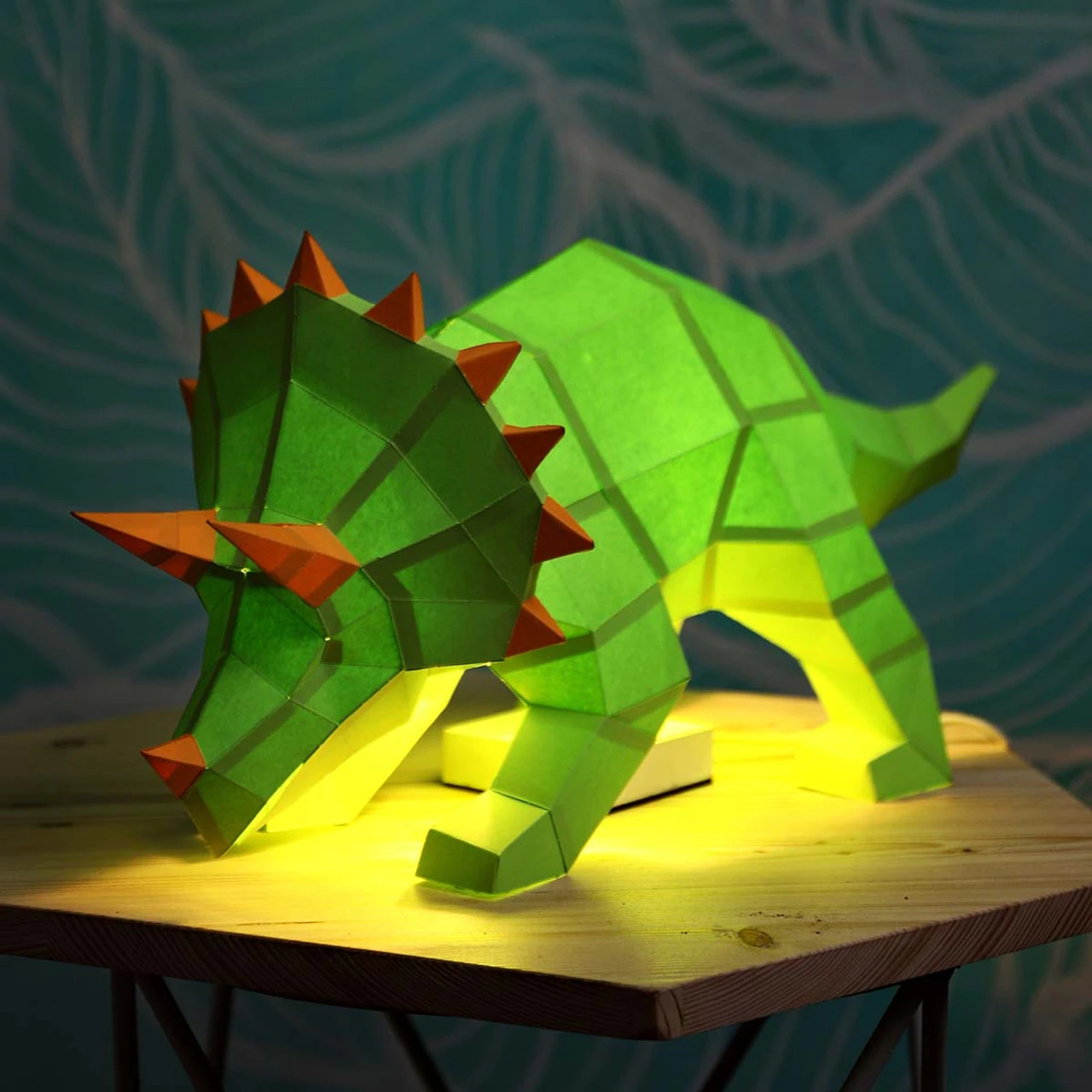 Papercraft World Triceratops 3D Lamp Model - Paper 4 Papercraft World Triceratops 3D Lamp Model - Paper - Image 2