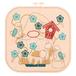 Leisure Arts Gnome Birds Wood Stitchery