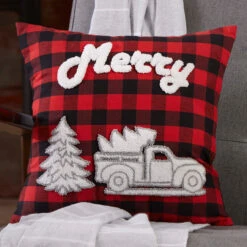 Nob Hill Merry Pillow Cover Punch Needle Kit