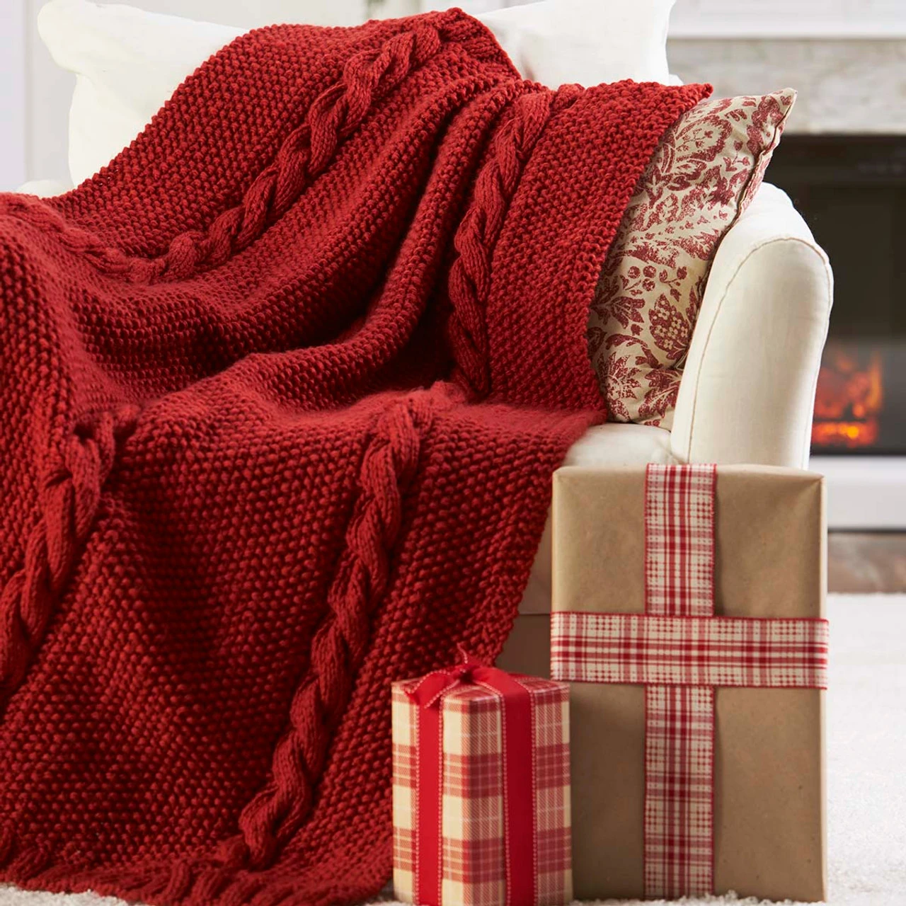 Herrschners Chunky Christmas Throw Knit Kit 4 Herrschners Chunky Christmas Throw Knit Kit - Image 2